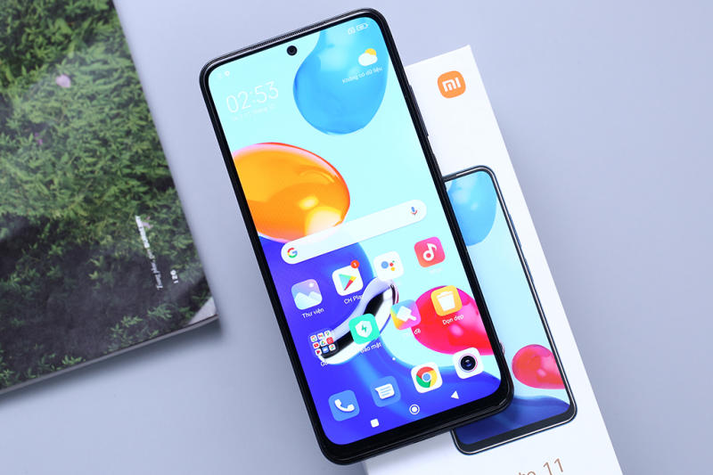 Redmi Note 11 sở hữu màn hình có kích thước vừa tay